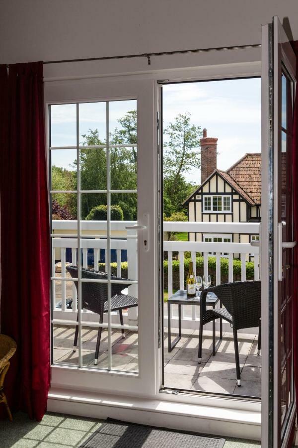 Lake Cottage - A Large Holiday Home In Thorpeness - Close To The Beach And The Meare - Aldeburgh Coastal Cottages Экстерьер фото
